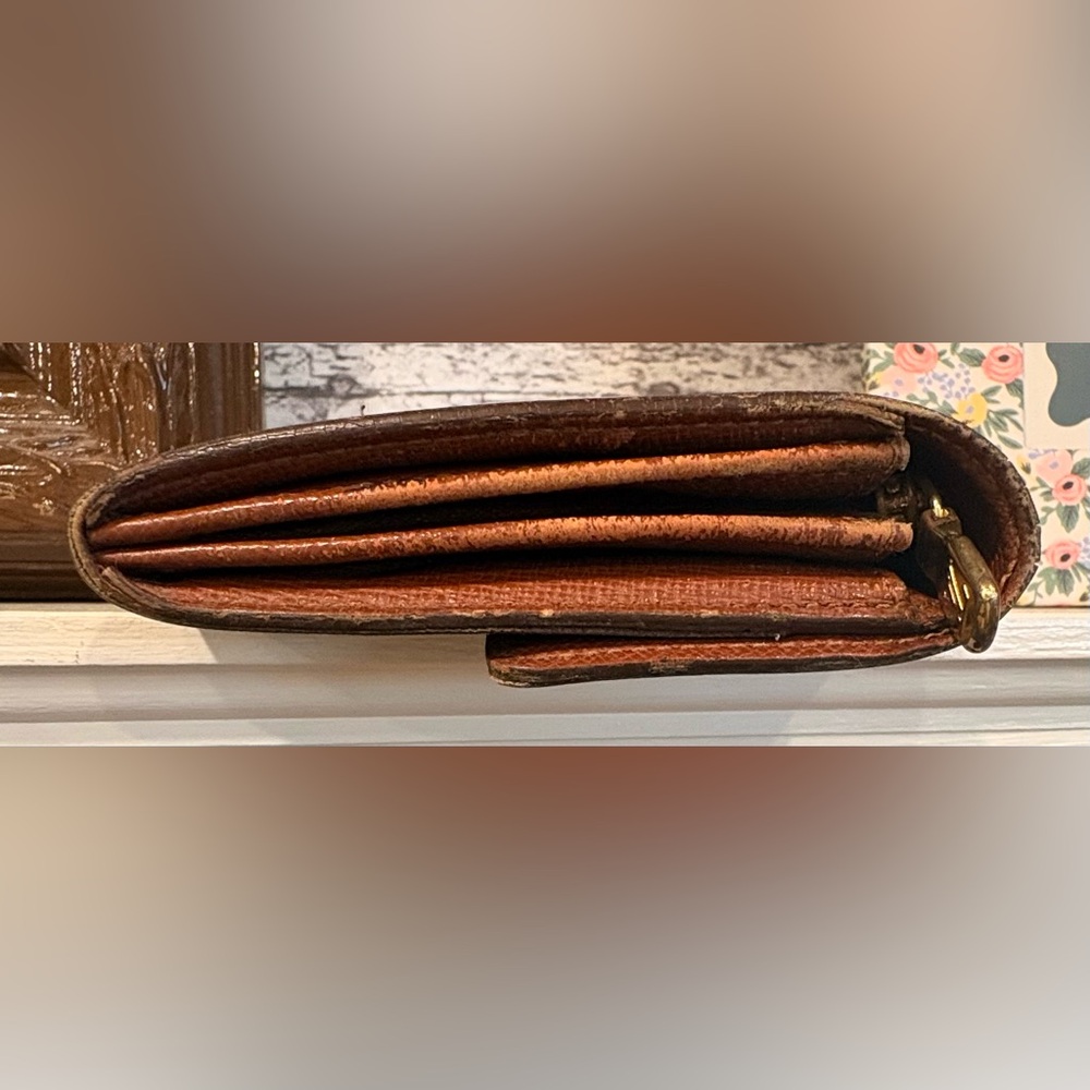 Authentic Vintage Louis Vuitton Wallet - Picture 13 of 16